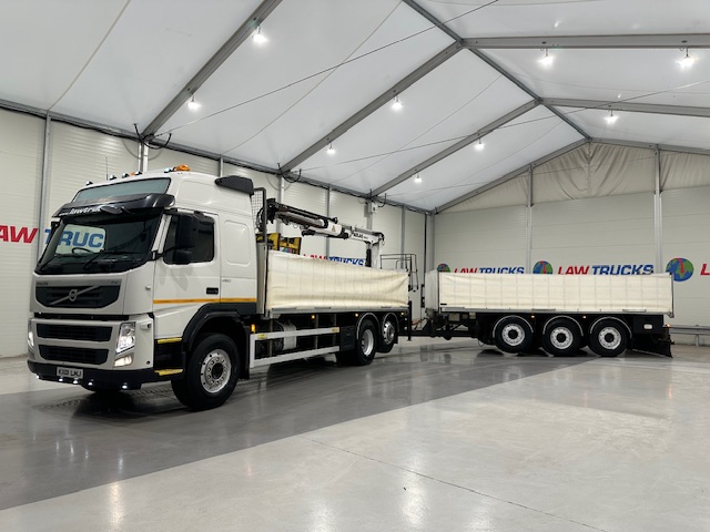 Volvo FM 450 Dropside Brick Grab Drawbar