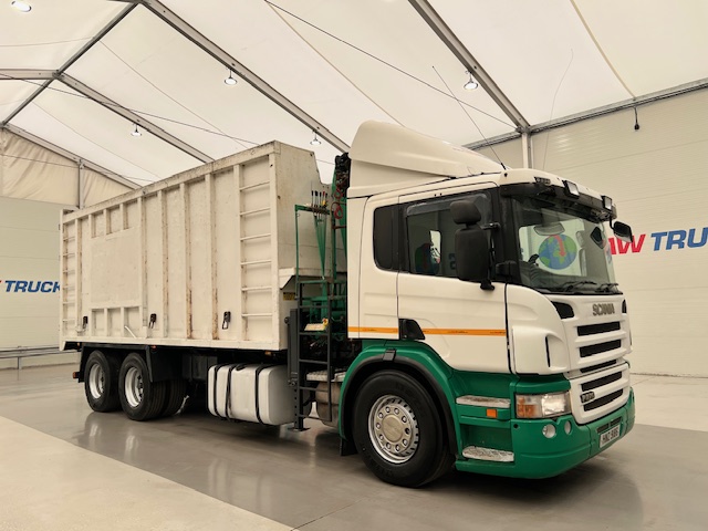 Scania P270 10 Tyre Day Cab Bulk Tipper with Crane