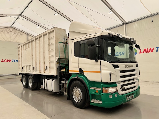 Scania P270 10 Tyre Day Cab Bulk Tipper with Crane