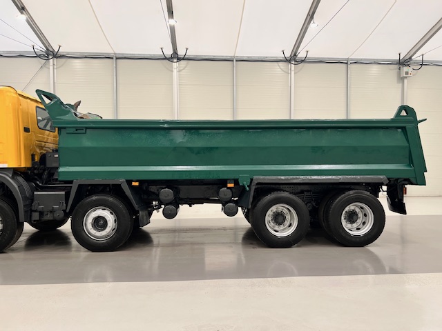 Scania P380 8×4 Day Cab Steel Tipper Manual