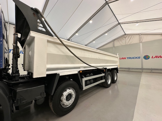 Scania P400 8×4 Rest Cab Steel Tipper
