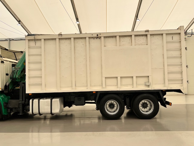 Scania P270 10 Tyre Day Cab Bulk Tipper with Crane