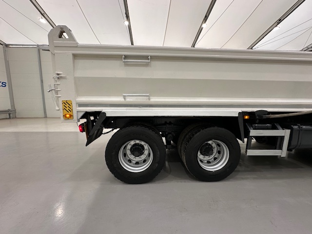 Scania P400 8×4 Rest Cab Steel Tipper