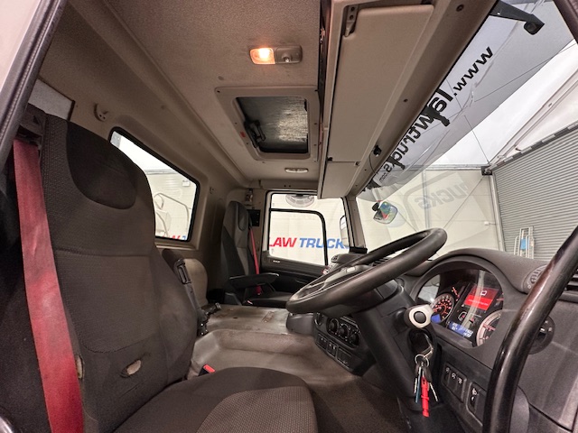 DAF CF 370 8×4 Day Cab Tipper