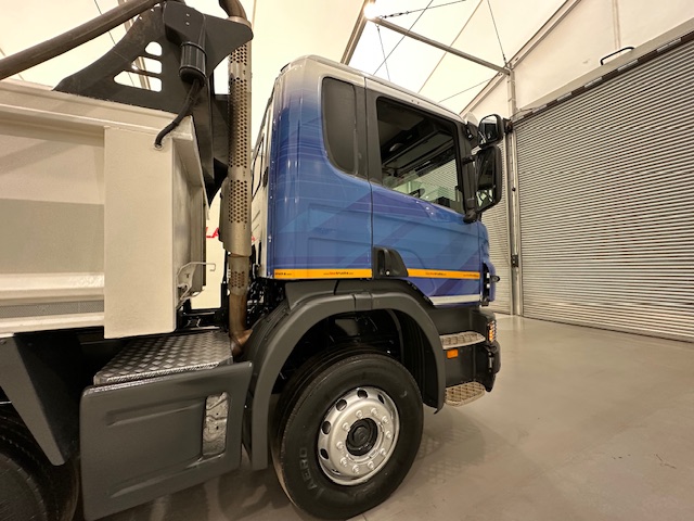 Scania P400 8×4 Rest Cab Steel Tipper