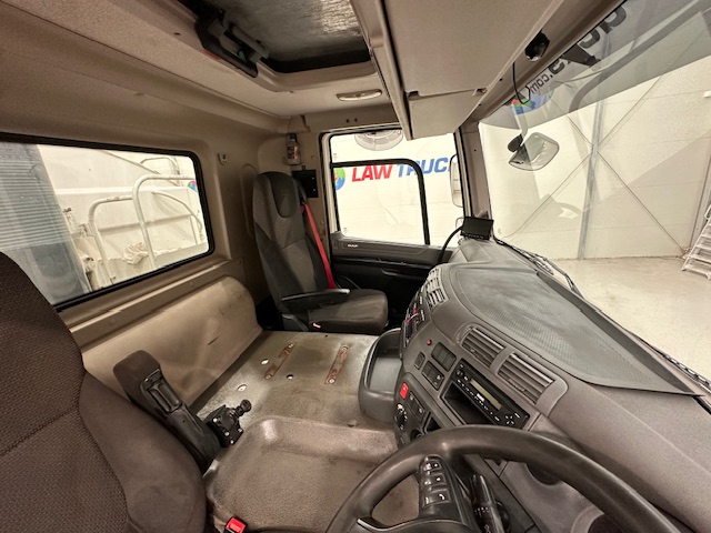 DAF CF 370 8×4 Day Cab Tipper