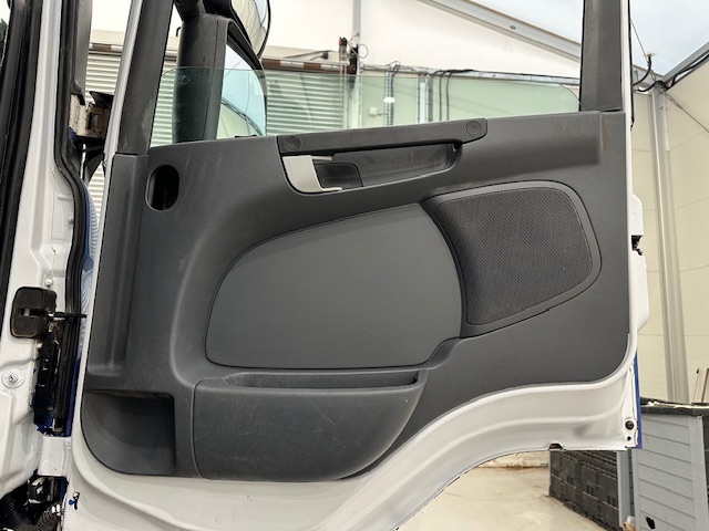 Scania P400 8×4 Rest Cab Steel Tipper