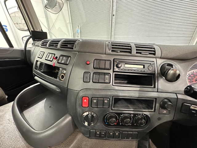 DAF CF 370 8×4 Day Cab Tipper