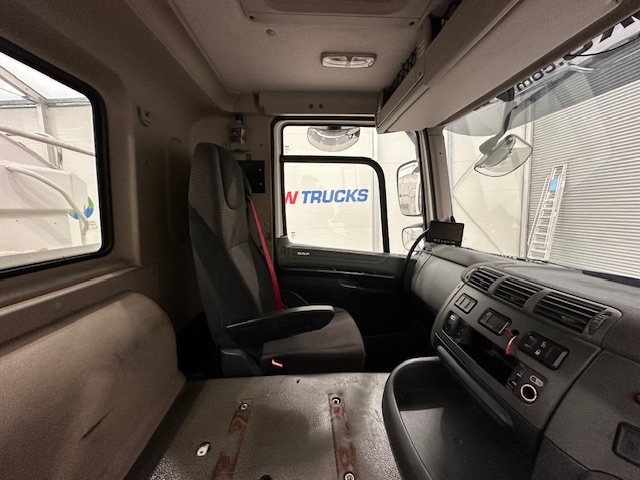 DAF CF 370 8×4 Day Cab Tipper