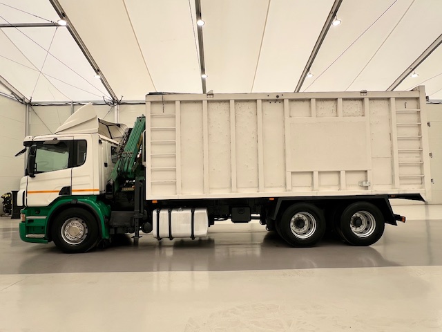 Scania P270 10 Tyre Day Cab Bulk Tipper with Crane