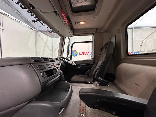 DAF CF 370 8×4 Day Cab Tipper