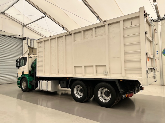 Scania P270 10 Tyre Day Cab Bulk Tipper with Crane
