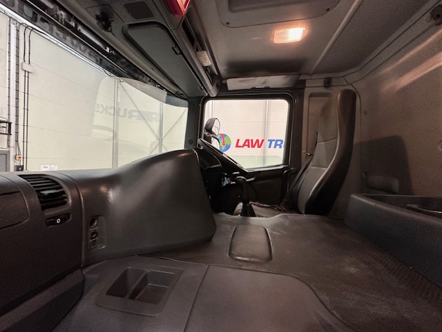 Scania P400 8×4 Rest Cab Steel Tipper