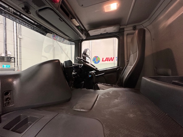 Scania P400 8×4 Rest Cab Steel Tipper