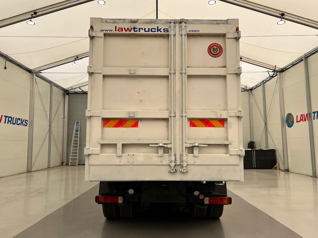 Scania P270 10 Tyre Day Cab Bulk Tipper with Crane