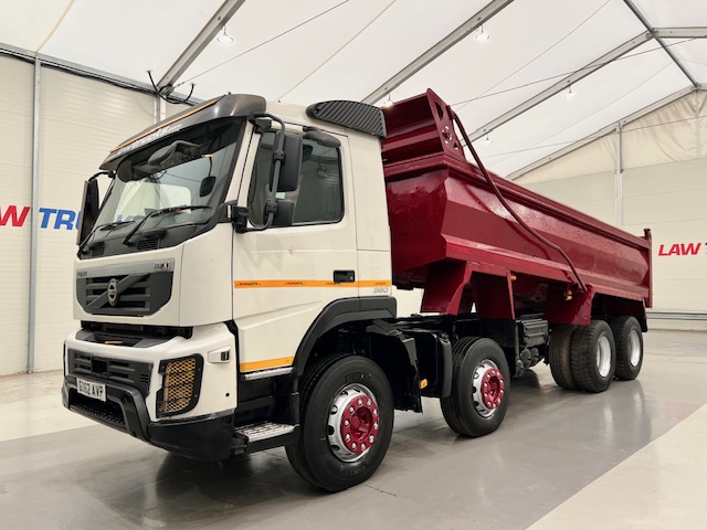 Volvo FMX 380 8×4 Day Cab Steel Tipper