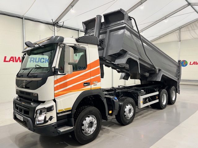 Volvo FMX 420 8×4 Day Cab Steel Tipper