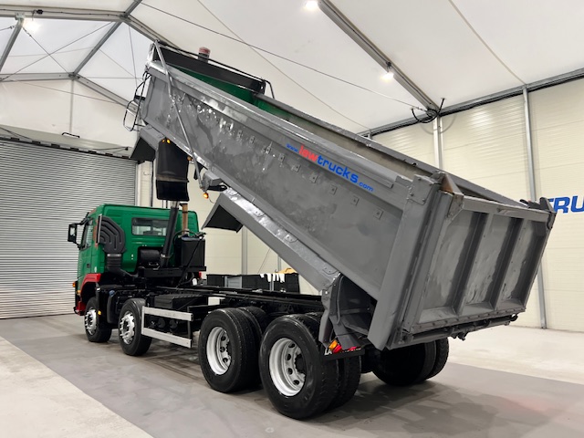 Volvo FM 400 8×4 Day Cab Tipper