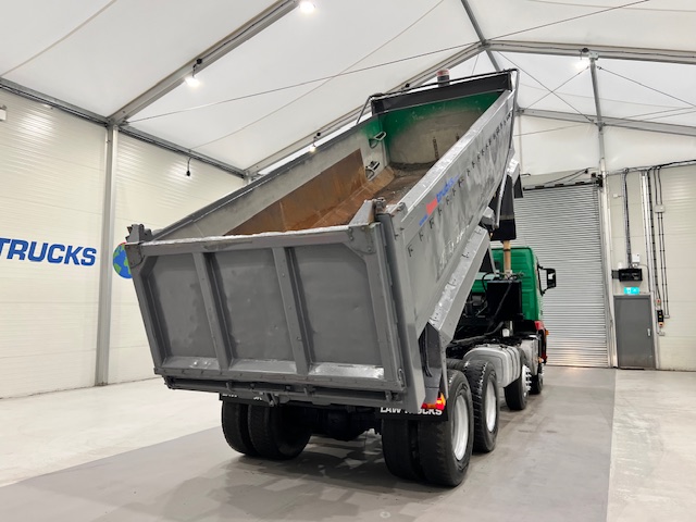Volvo FM 400 8×4 Day Cab Tipper