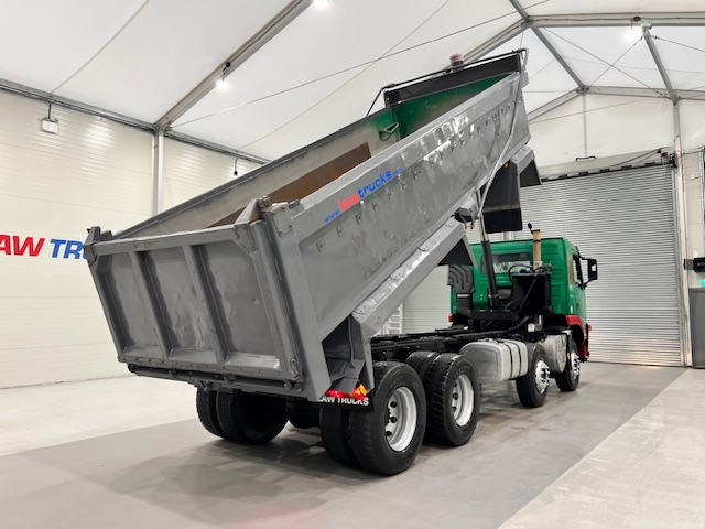 Volvo FM 400 8×4 Day Cab Tipper