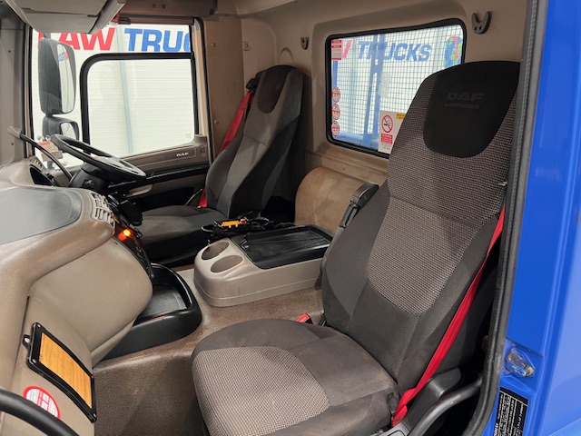 DAF CF75 310 Day Cab Dropside Brick Grab