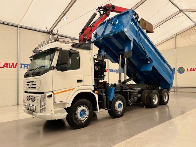 Volvo FM 460 8×4 Steel Tipper Grab