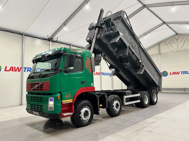 Volvo FM 400 8×4 Day Cab Tipper