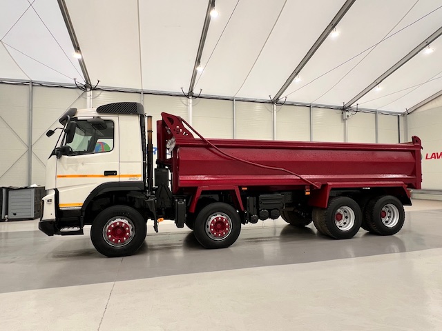 Volvo FMX 380 8×4 Day Cab Steel Tipper