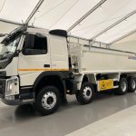 Volvo FM 410 8×4 Sleeper Cab Tar Spec Tipper - thumbnail