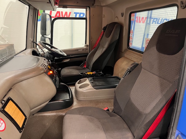 DAF CF75 310 Day Cab Dropside Brick Grab