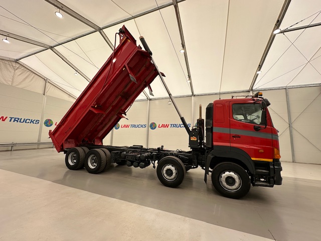 Hino 3241 700 8×4 Sleeper Cab Steel Tipper