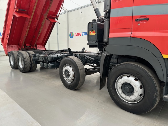Hino 3241 700 8×4 Sleeper Cab Steel Tipper