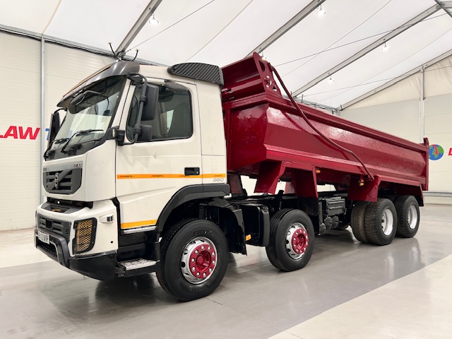 Volvo FMX 380 8×4 Day Cab Steel Tipper