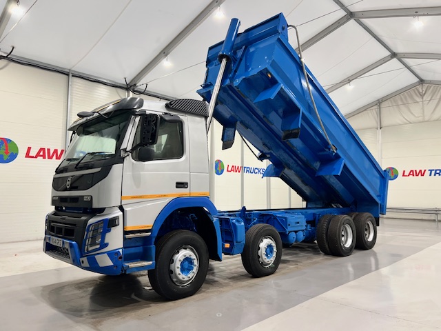 Volvo FMX 410 8×4 Day Cab Steel Tipper