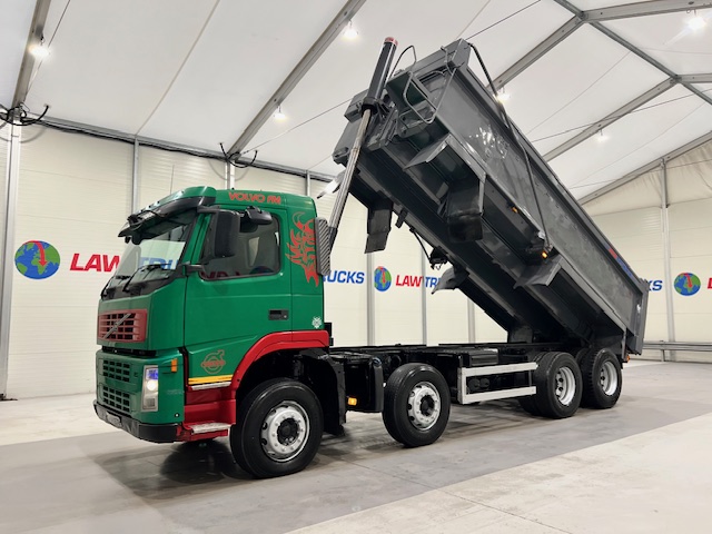 Volvo FM 400 8×4 Day Cab Tipper