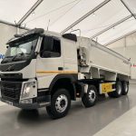 Volvo FM 410 8×4 Sleeper Cab Tar Spec Tipper - thumbnail