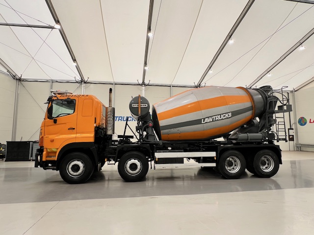 Hino 700 3241 8×4 Cement Mixer