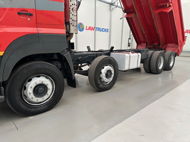 Hino 3241 700 8×4 Sleeper Cab Steel Tipper