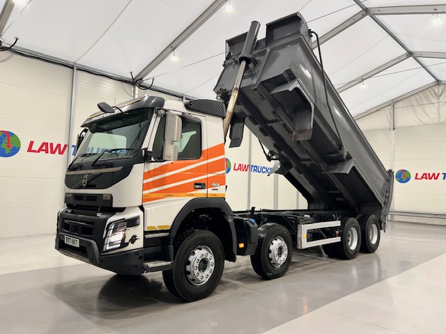 Volvo FMX 420 8×4 Day Cab Steel Tipper