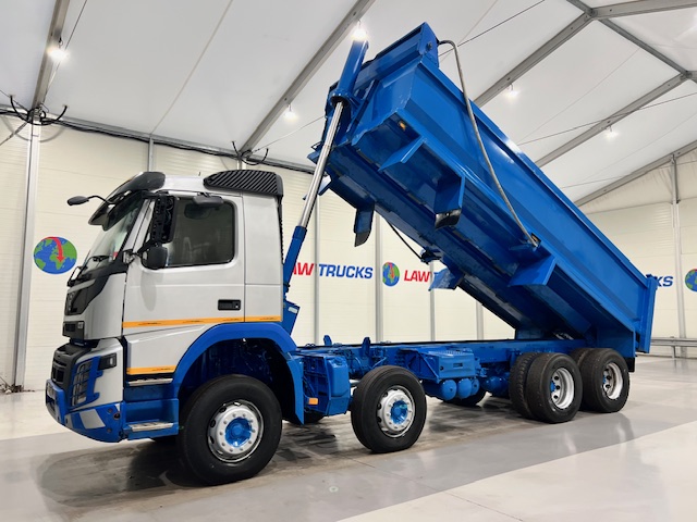 Volvo FMX 410 8×4 Day Cab Steel Tipper