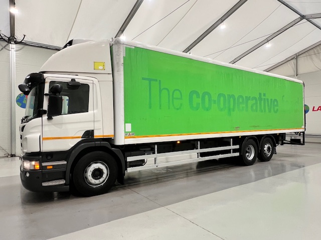 Scania P280 6×2 Rear Lift Day Cab Fridge Box