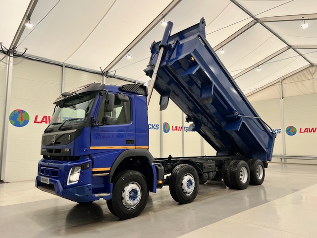 Volvo FM 410 8×4 Day Cab Steel Tipper