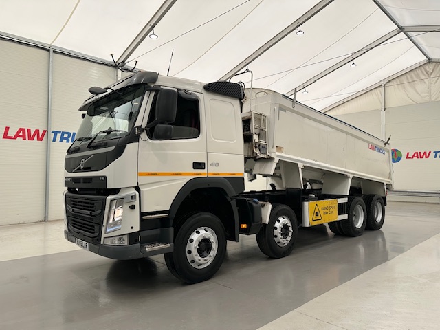 Volvo FM 410 8×4 Sleeper Cab Tar Spec Tipper
