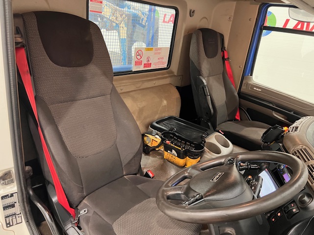 DAF CF75 310 Day Cab Dropside Brick Grab