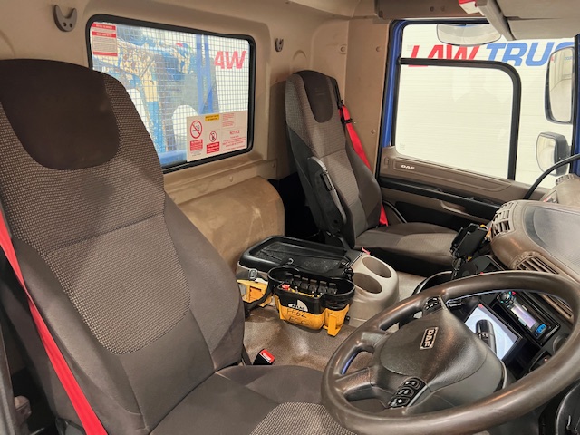 DAF CF75 310 Day Cab Dropside Brick Grab