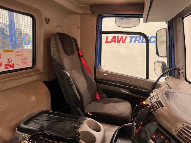 DAF CF75 310 Day Cab Dropside Brick Grab