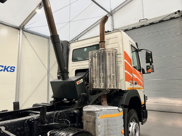 Volvo FMX 420 8×4 Day Cab Steel Tipper
