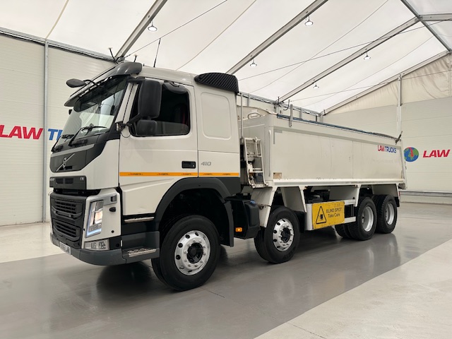 Volvo FM 410 8×4 Sleeper Cab Tar Spec Tipper