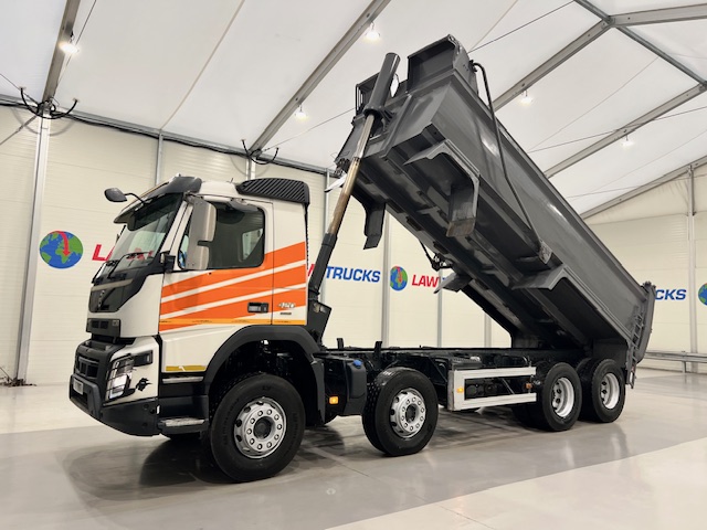 Volvo FMX 420 8×4 Day Cab Steel Tipper