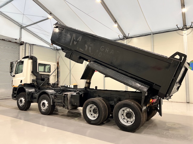 DAF CF85 360 8×4 Day Cab Steel Tipper